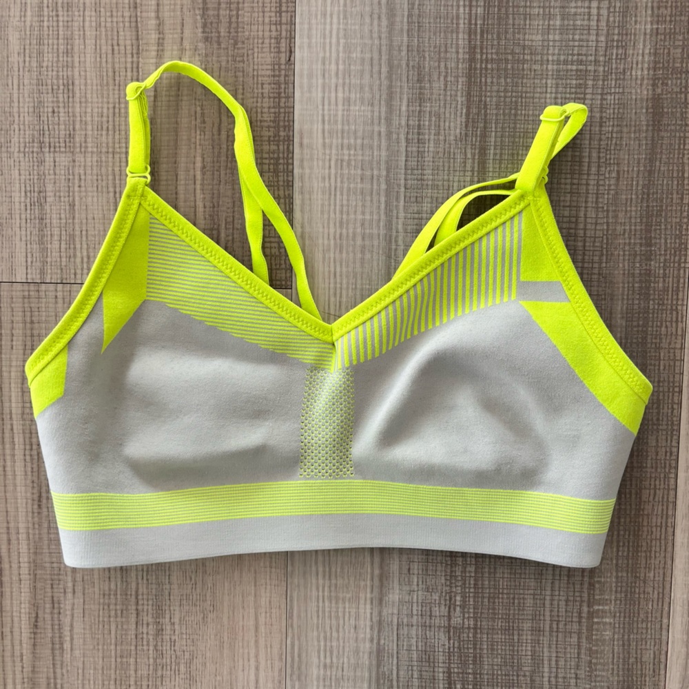 Nike - Sports Bra
